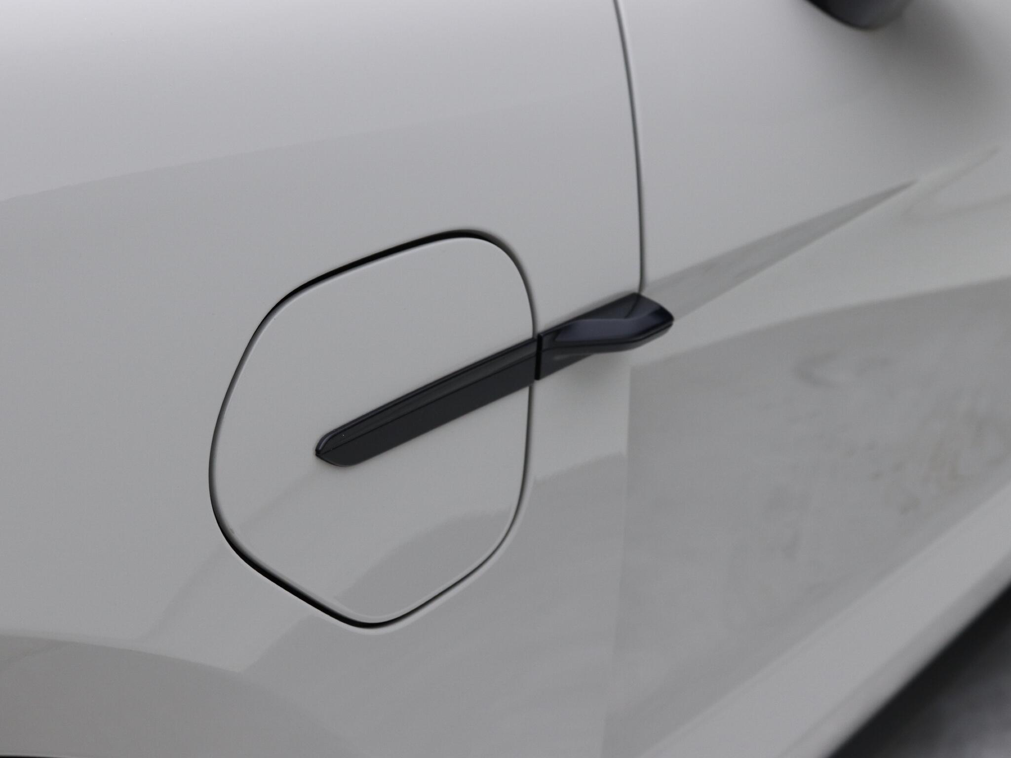 Porsche Taycan view 21