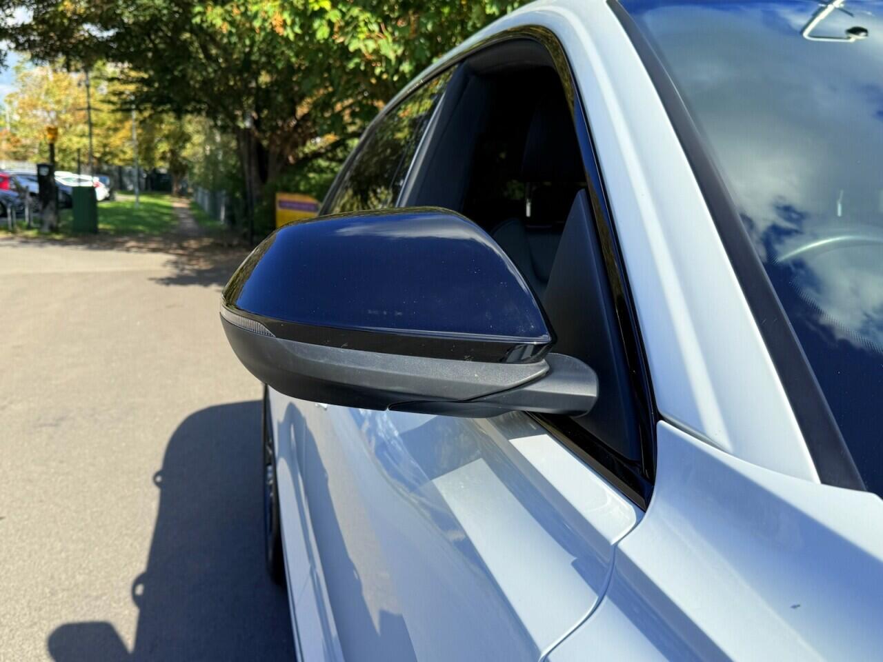Audi Q8 view 46
