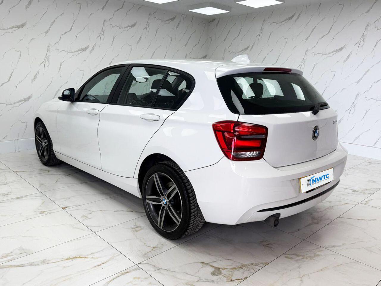 BMW 1 Series view 9