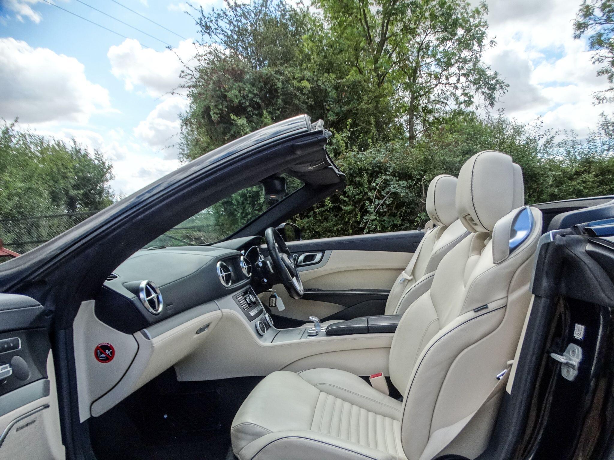 Mercedes-Benz SL view 3