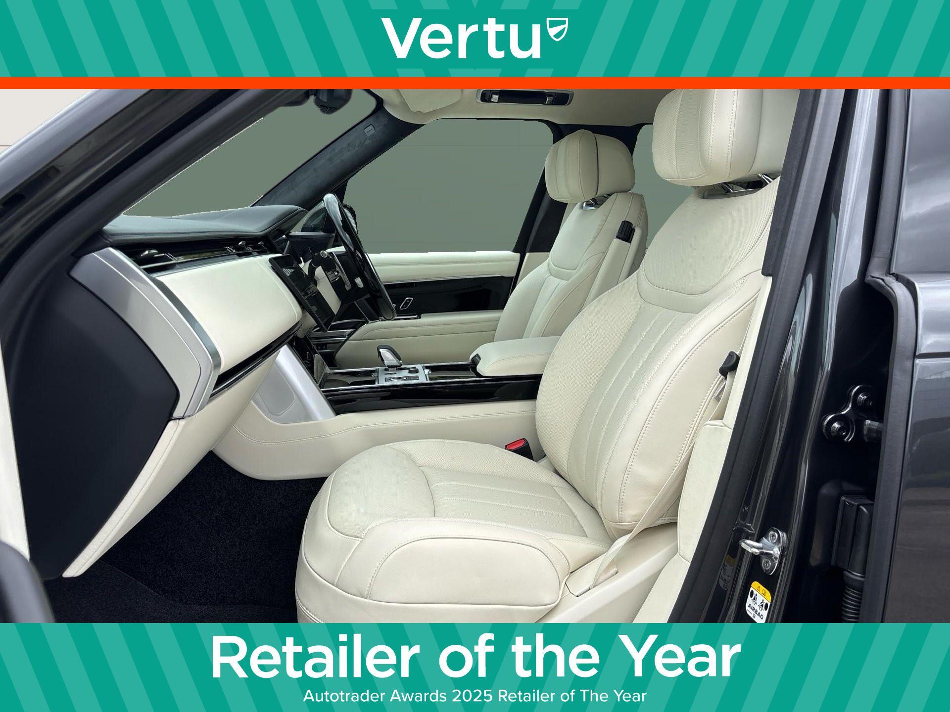 Land Rover Range Rover view 3