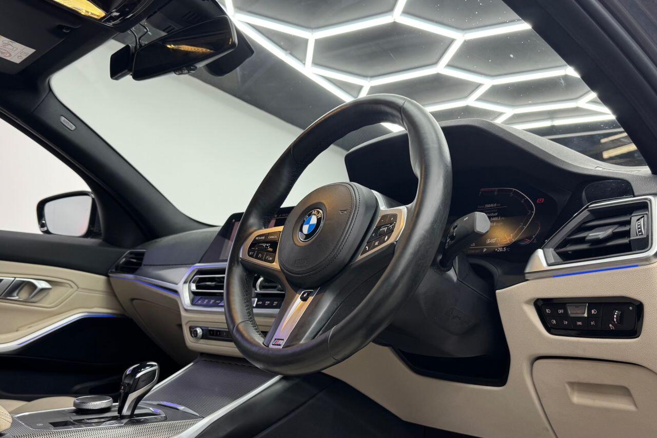 BMW 3 Series view 16