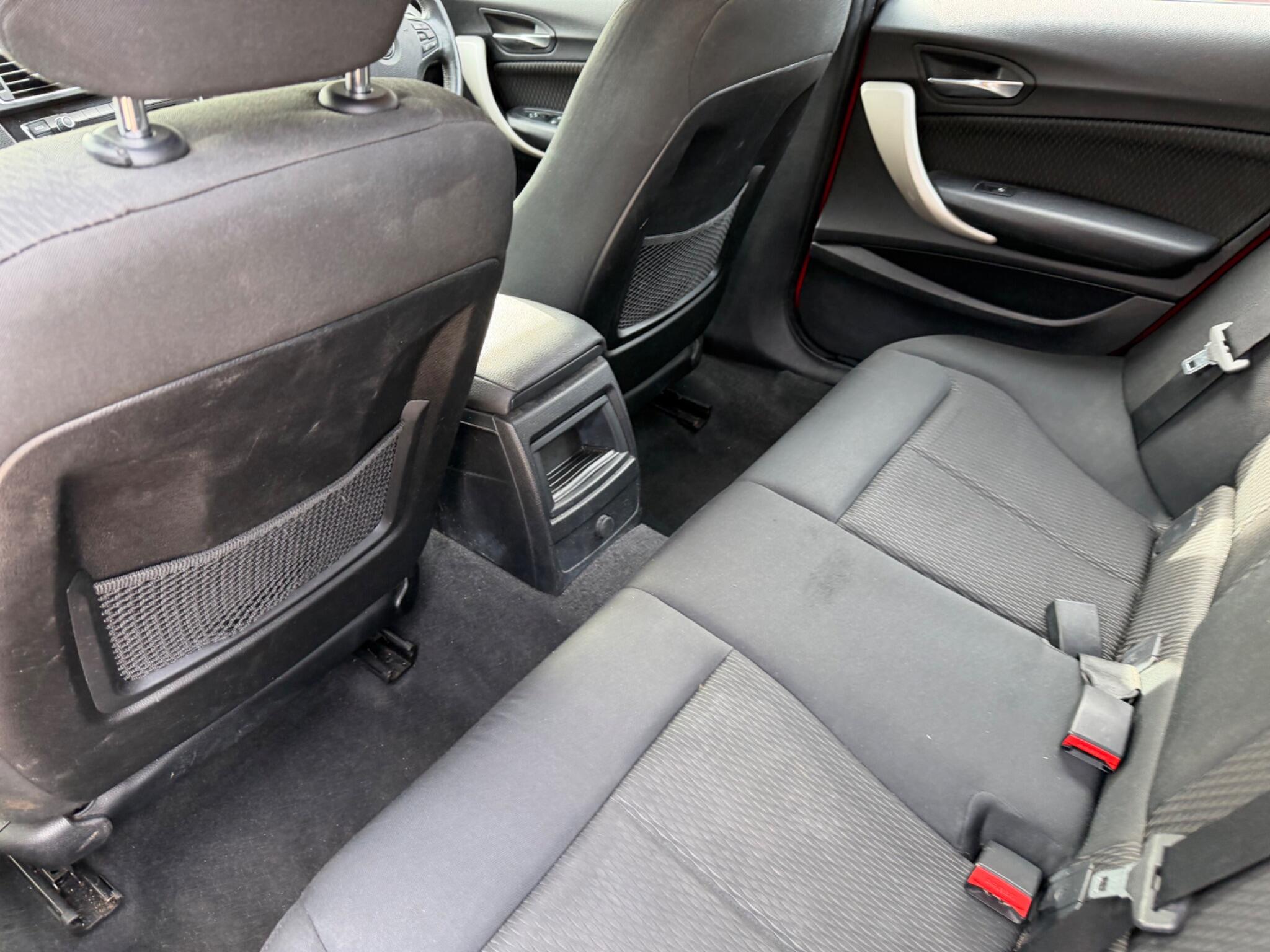 BMW 1 Series view 27