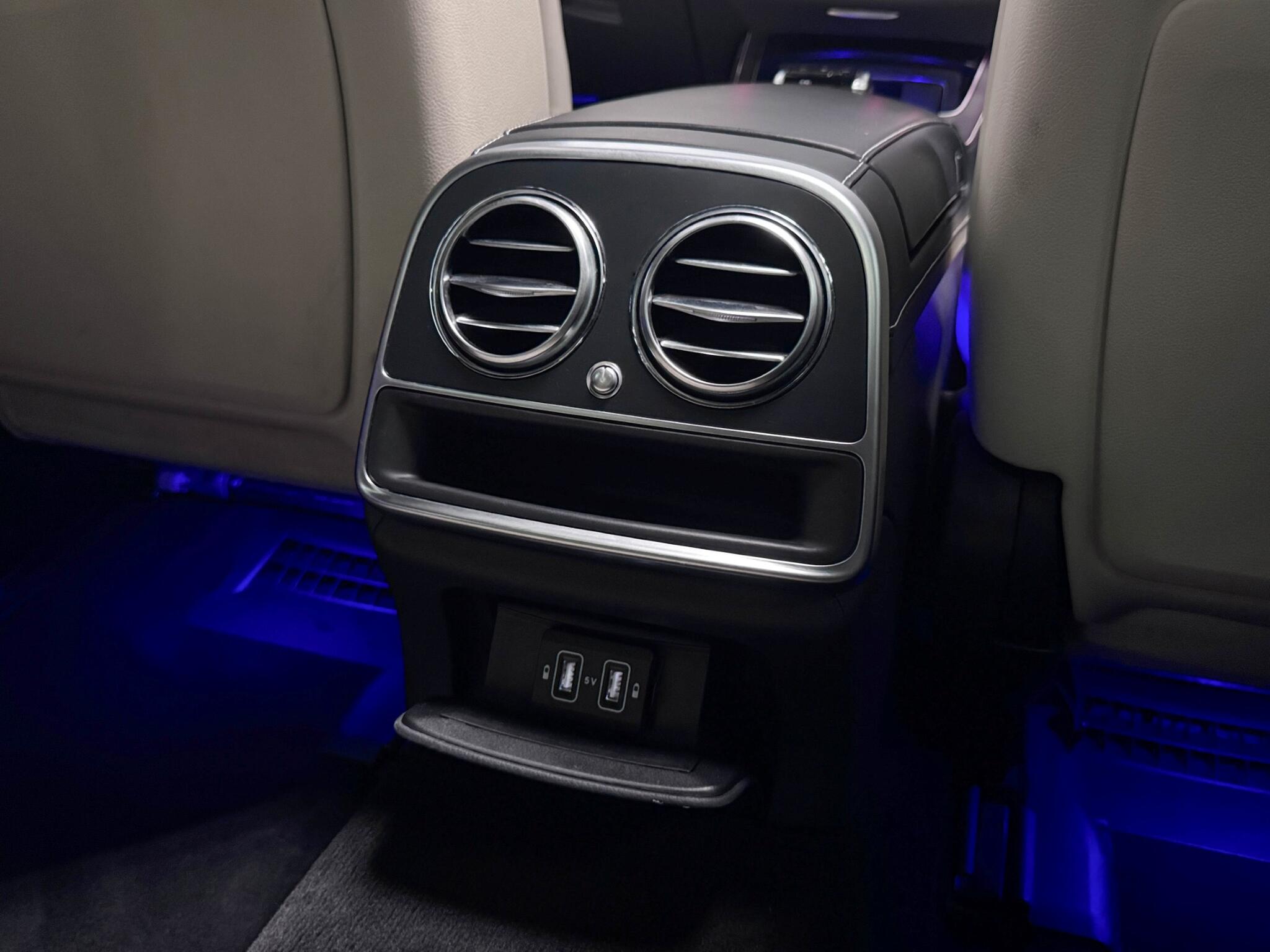 Mercedes-Benz S Class view 24