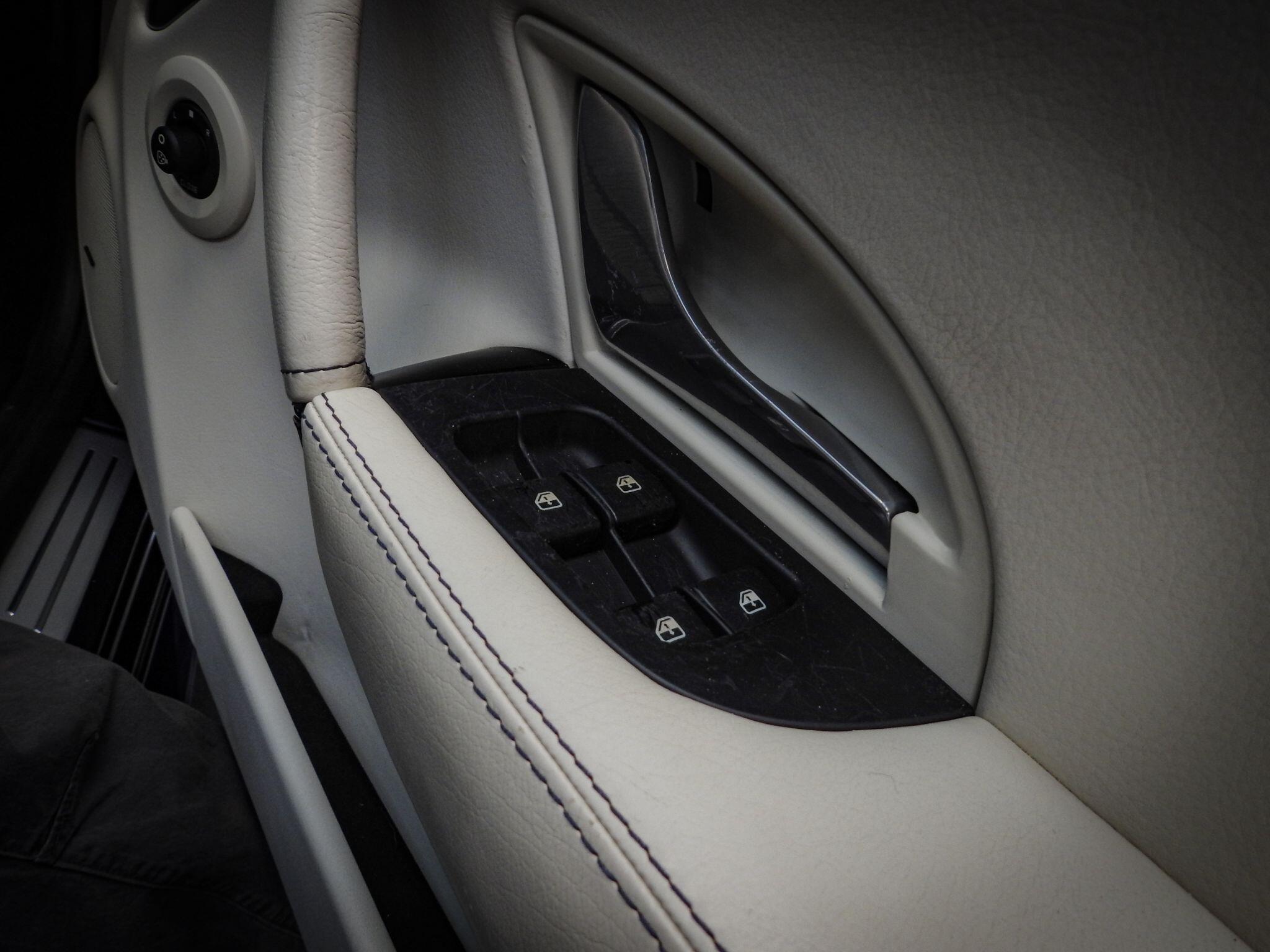 Maserati Grancabrio view 27