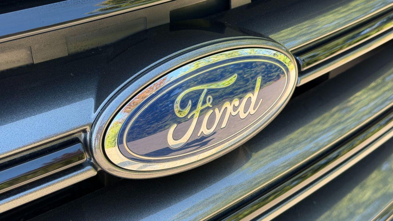 Ford Kuga view 45