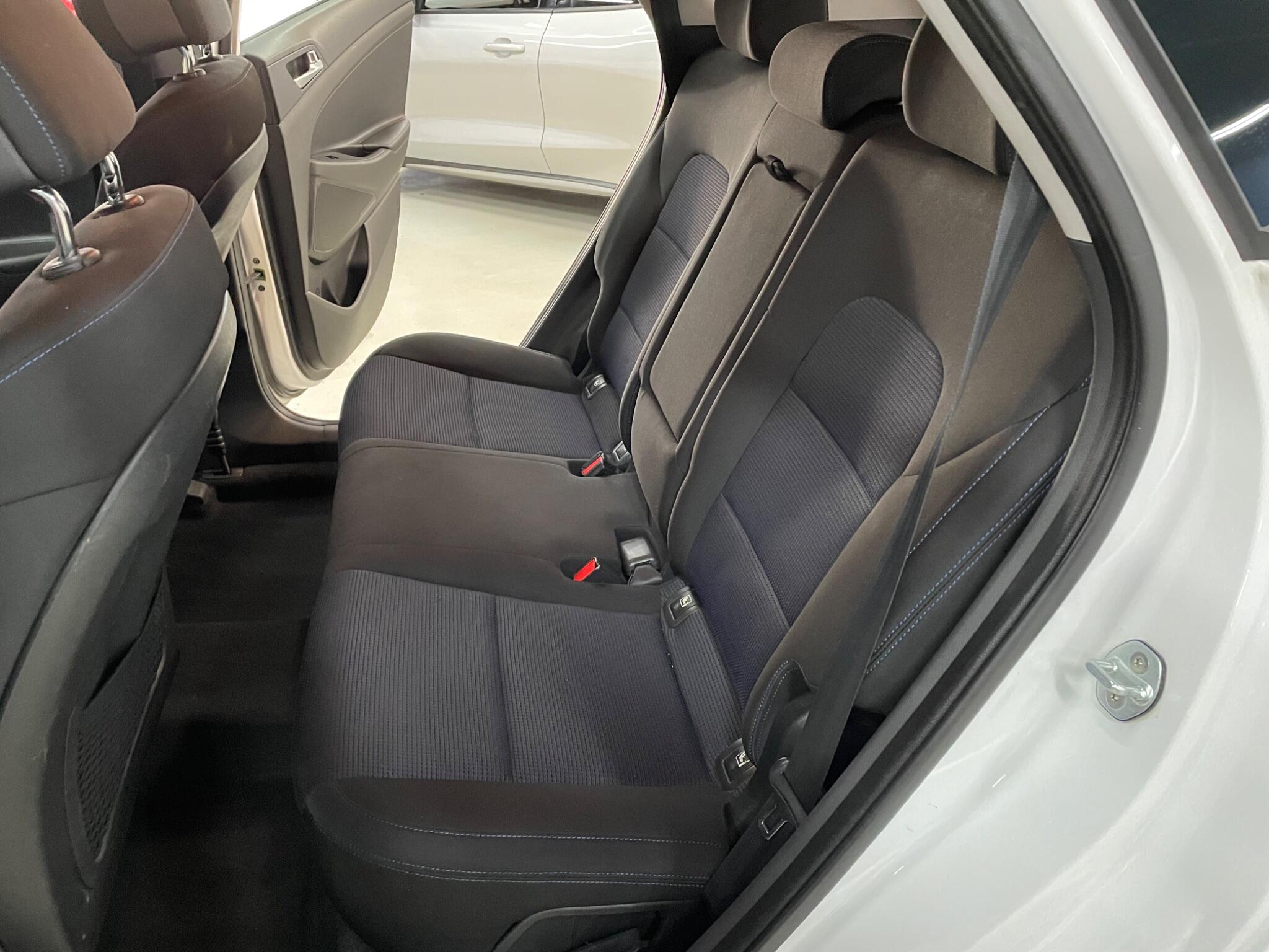 Hyundai Tucson view 17