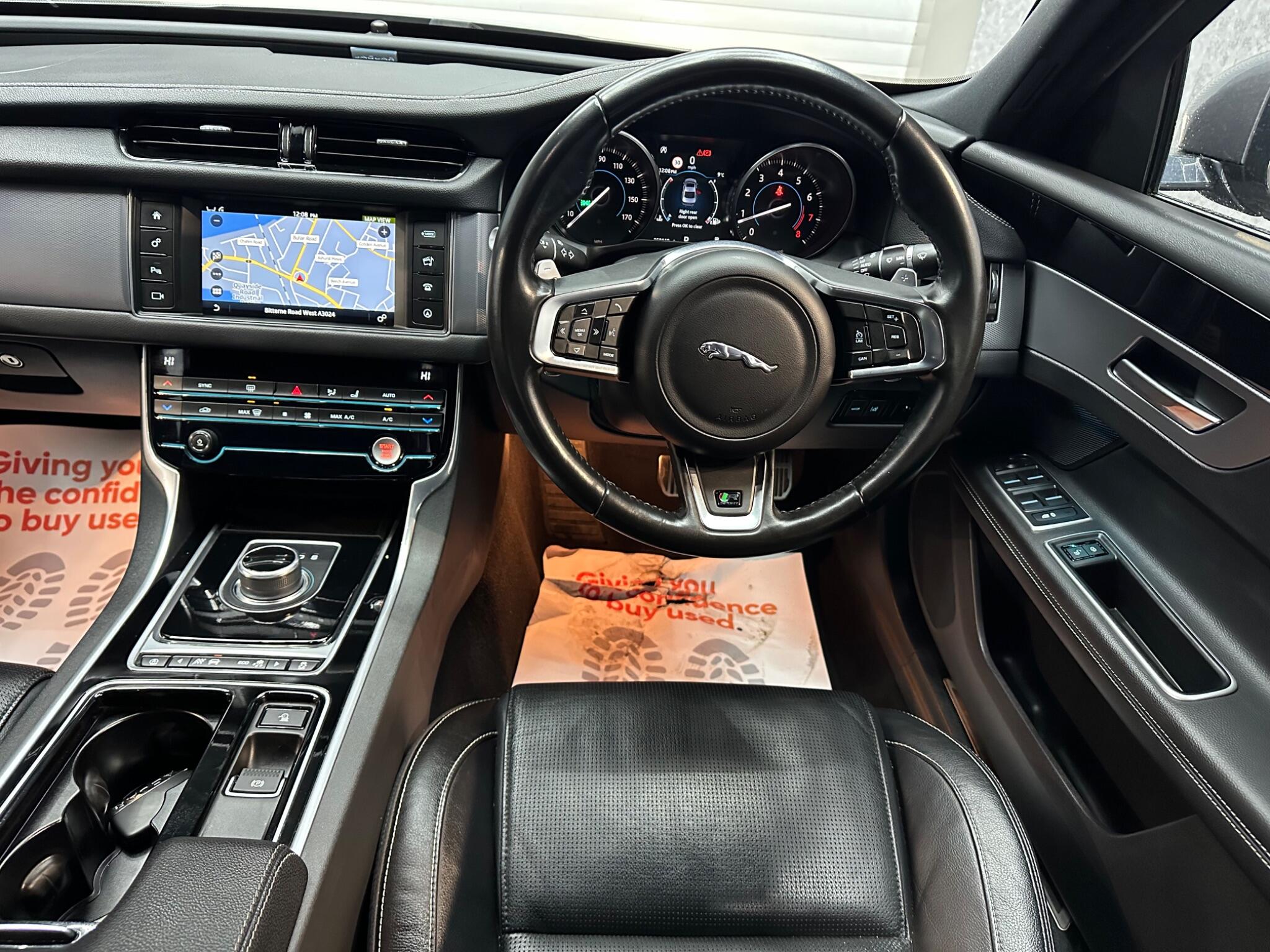 Jaguar XF view 6