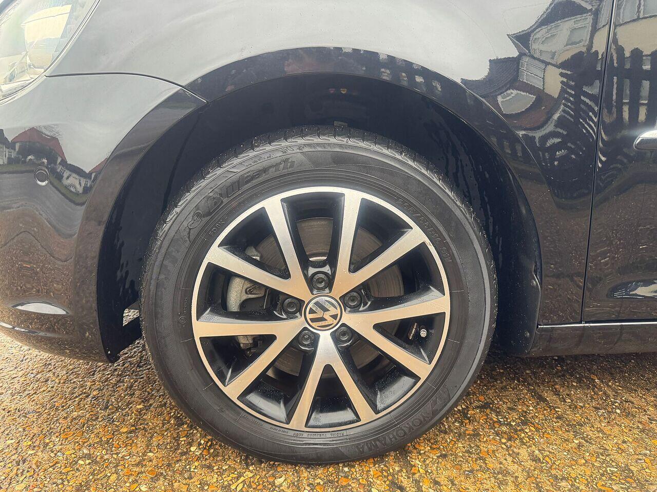 Volkswagen Touran view 40