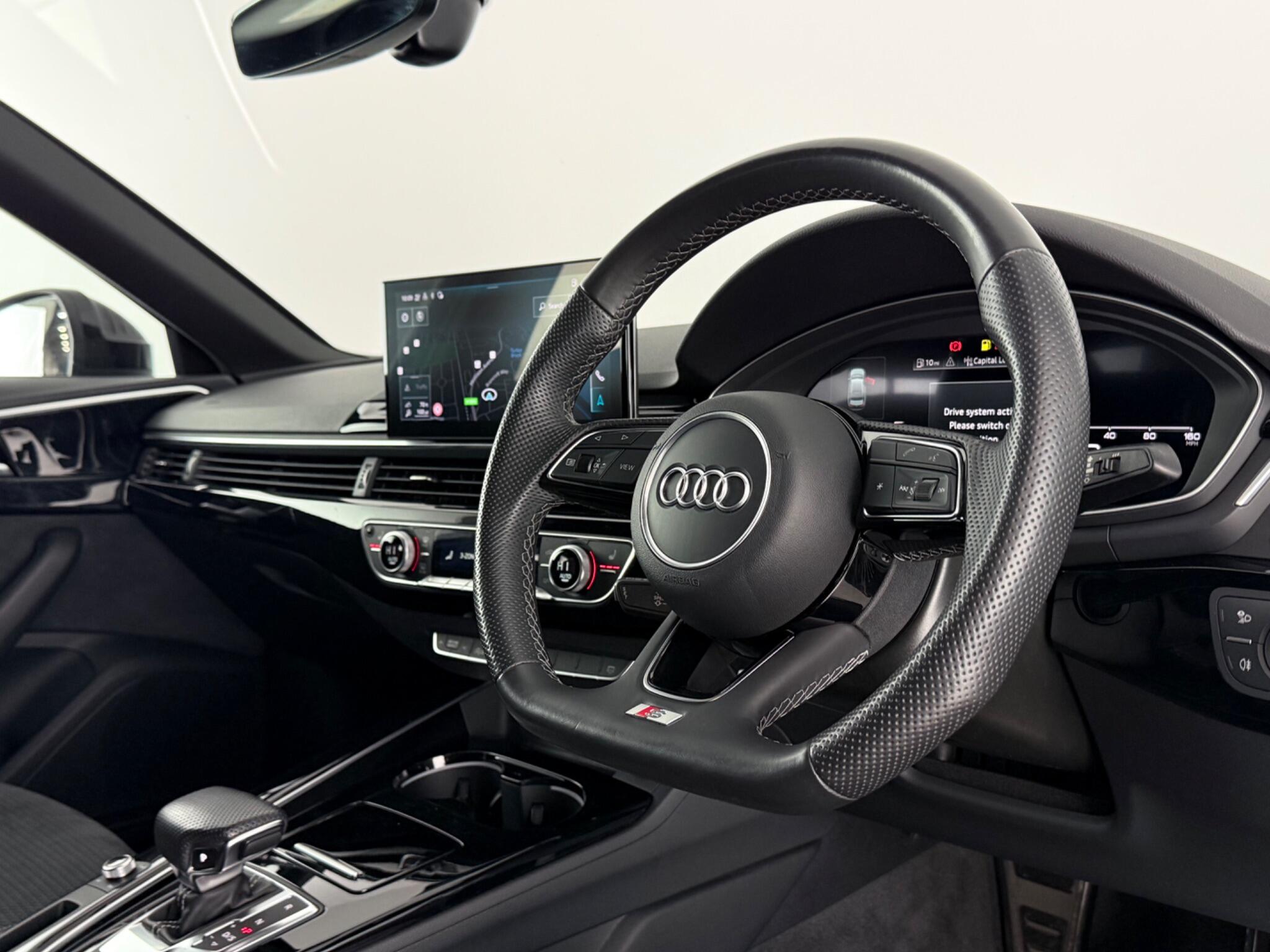 Audi A4 view 15