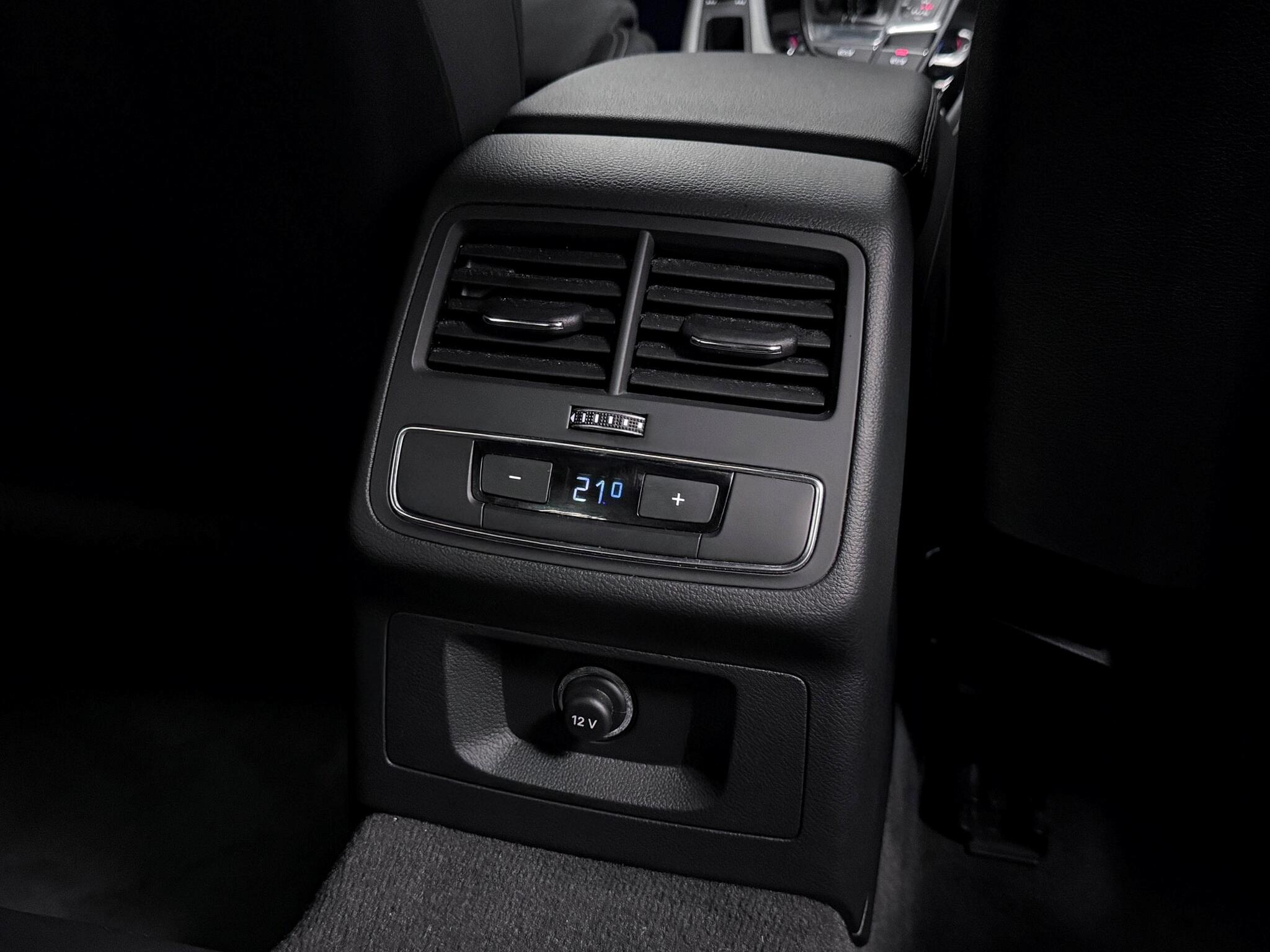 Audi A4 view 11