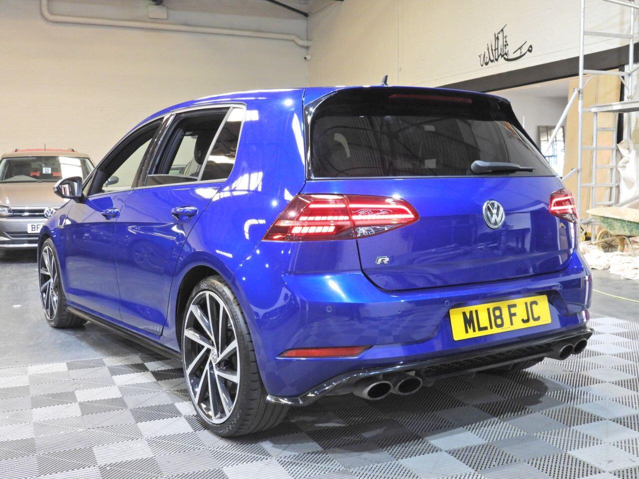 Volkswagen Golf view 21