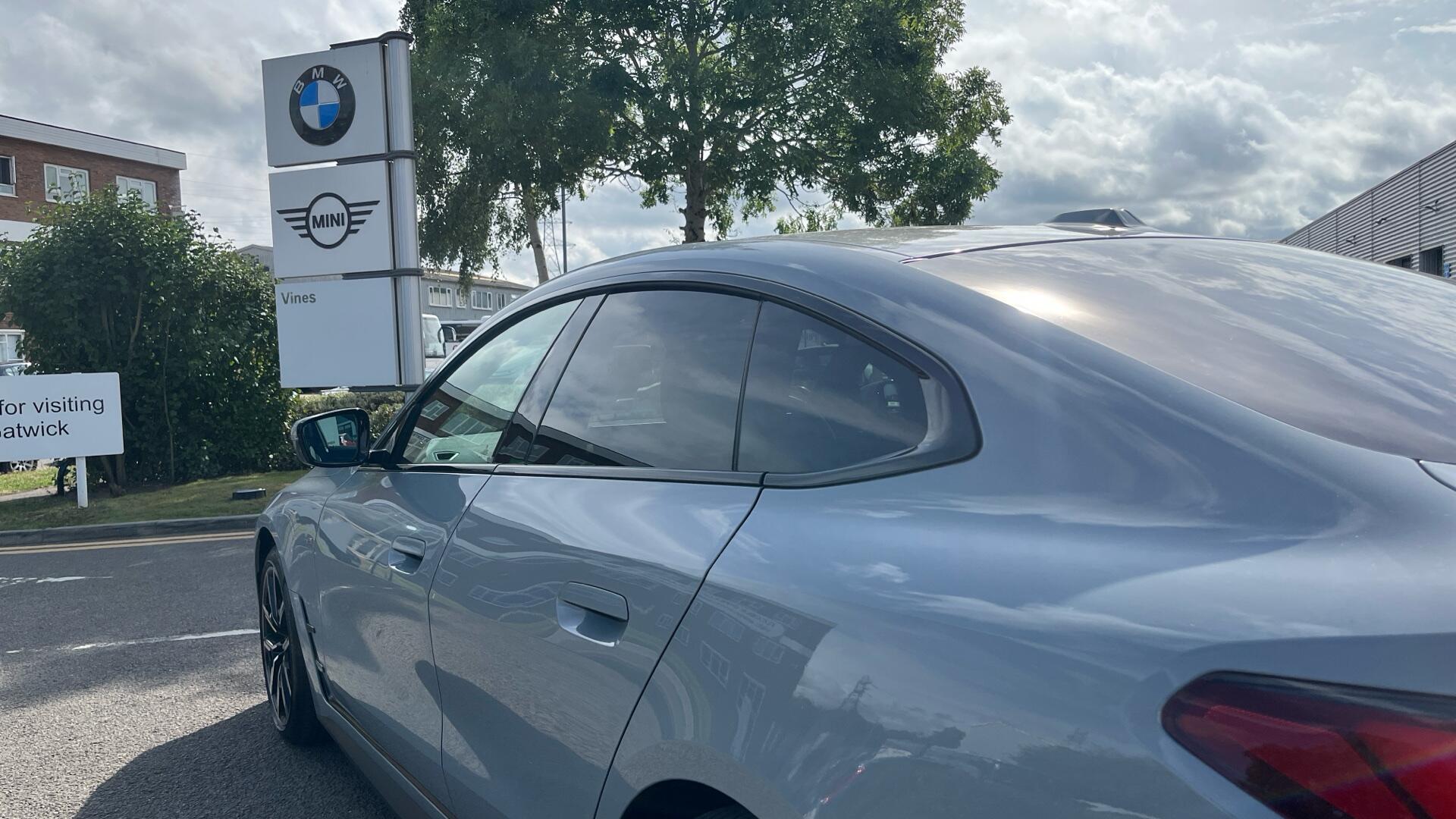BMW i4 view 34
