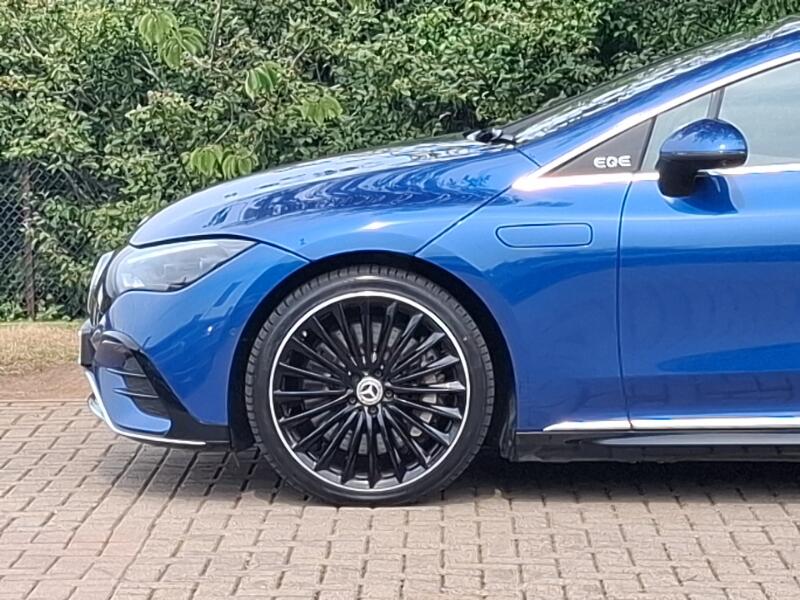 Mercedes-Benz EQE view 18