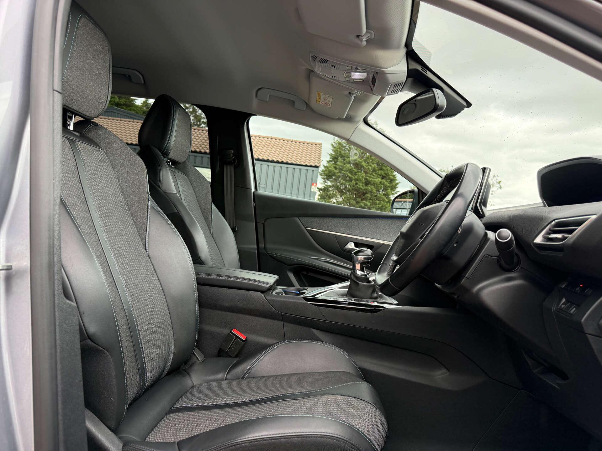 Peugeot 3008 view 41