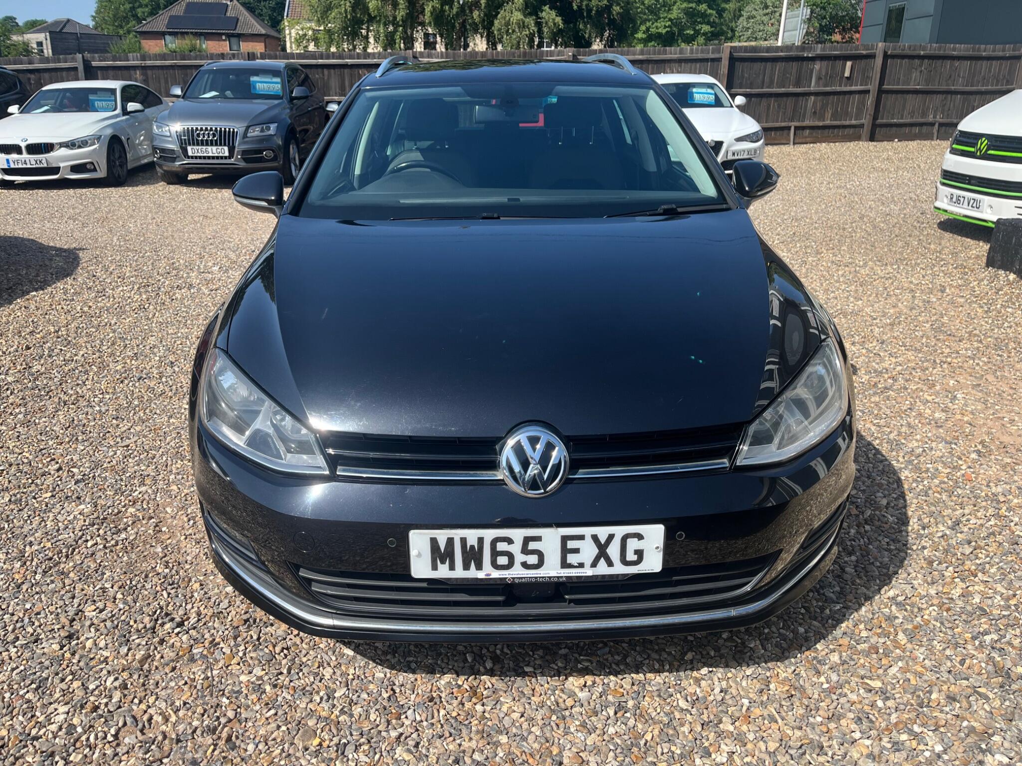 Volkswagen Golf view 2