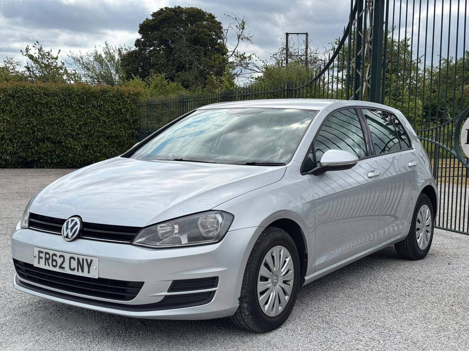 2013 Volkswagen Golf image 6