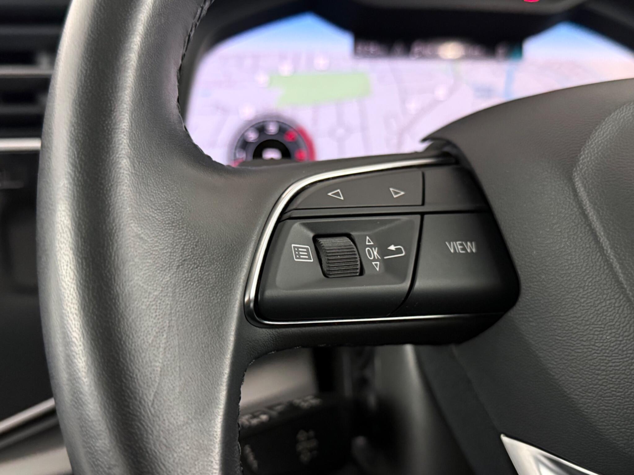 Audi Q7 view 15
