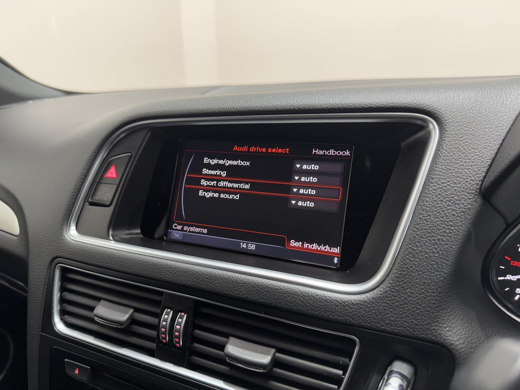 Audi SQ5 view 29
