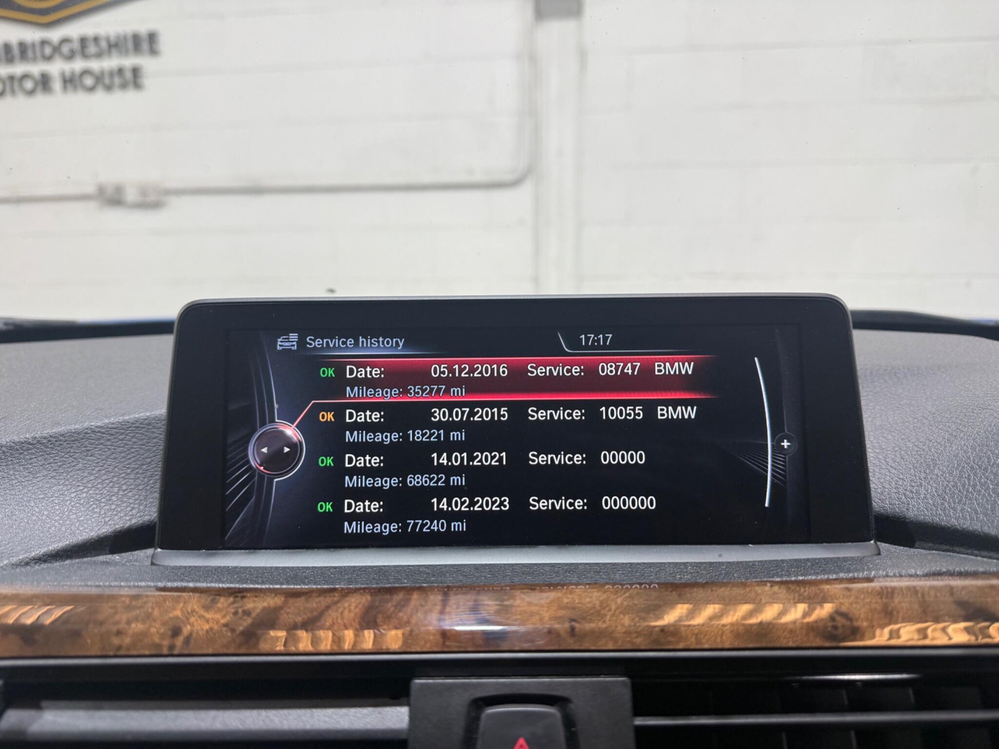 BMW 3 Series view 22