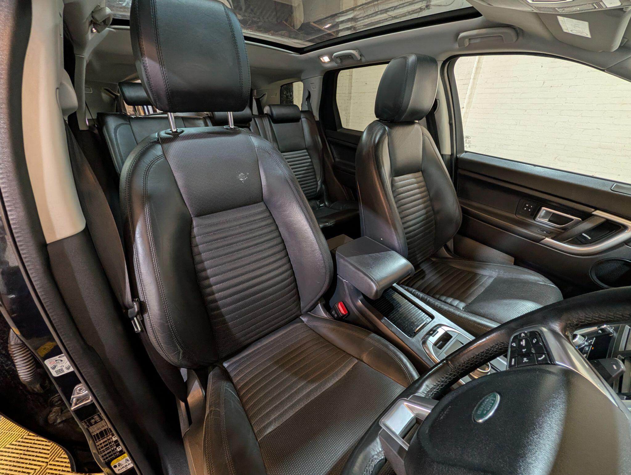 Land Rover Discovery Sport view 21