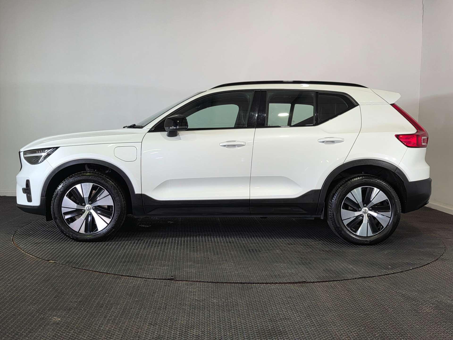 Volvo XC40 view 4