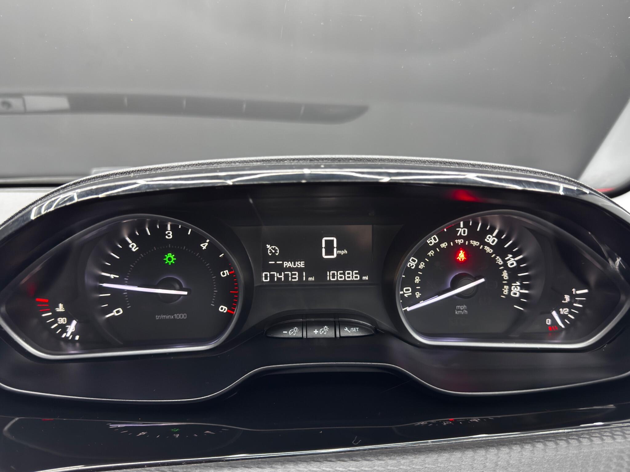 Peugeot 208 view 23