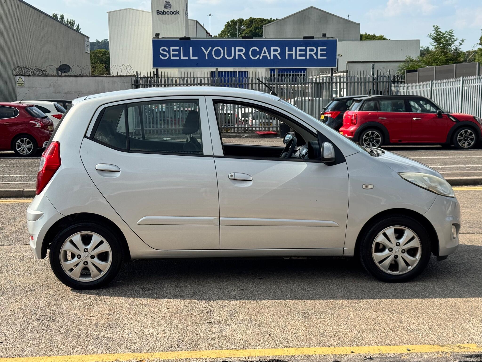 Hyundai I10 view 17