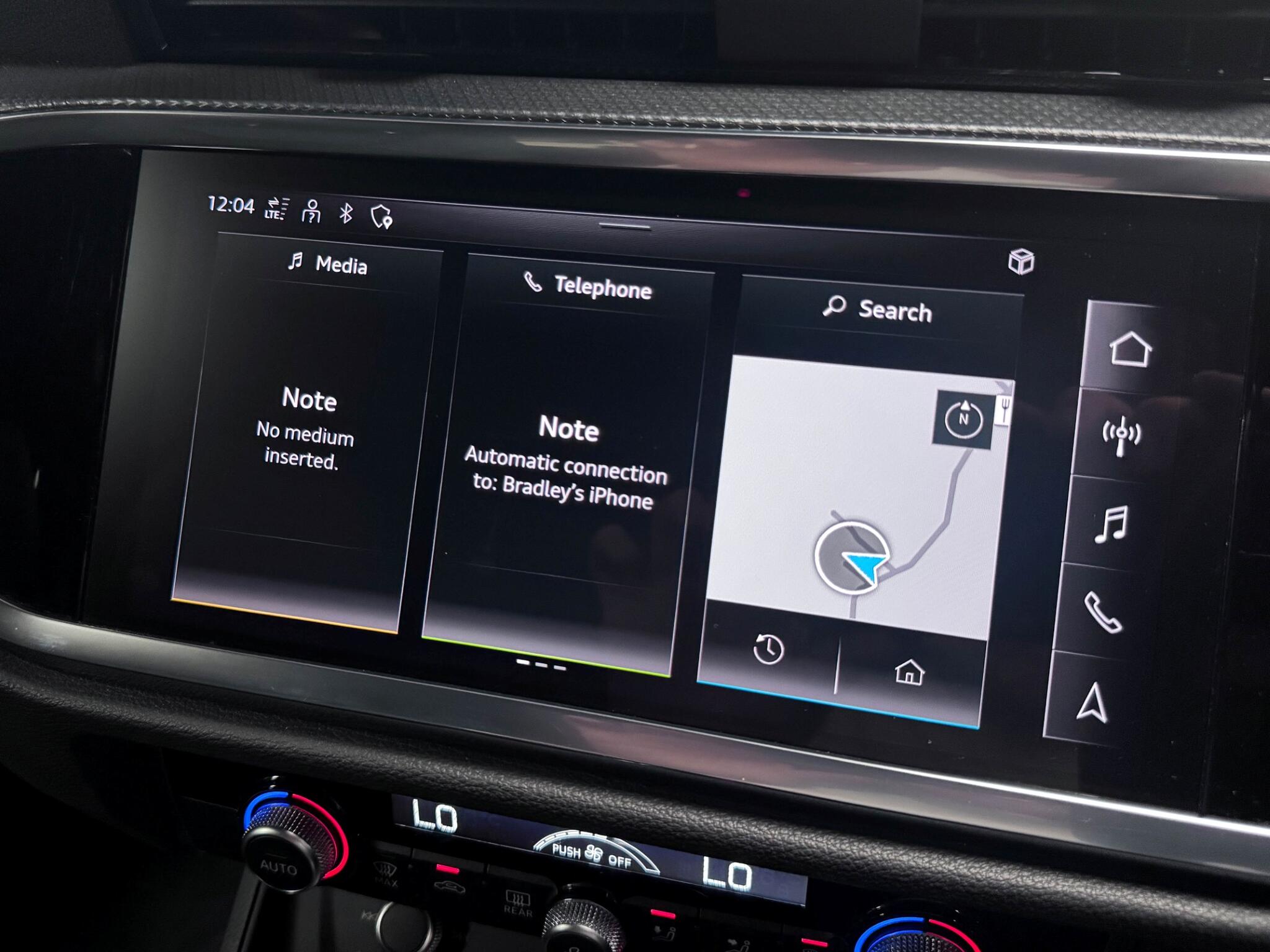 Audi Q3 view 37