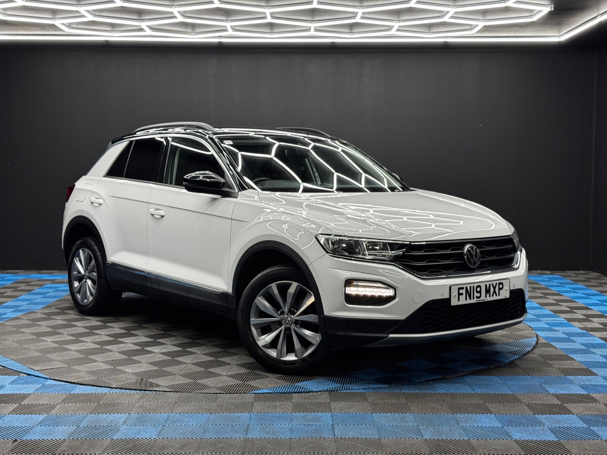 2019 Volkswagen T-Roc in White for sale