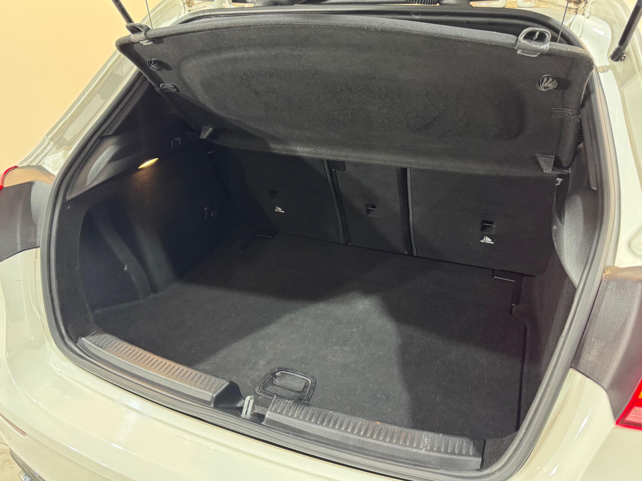 Mercedes-Benz A-Class view 73