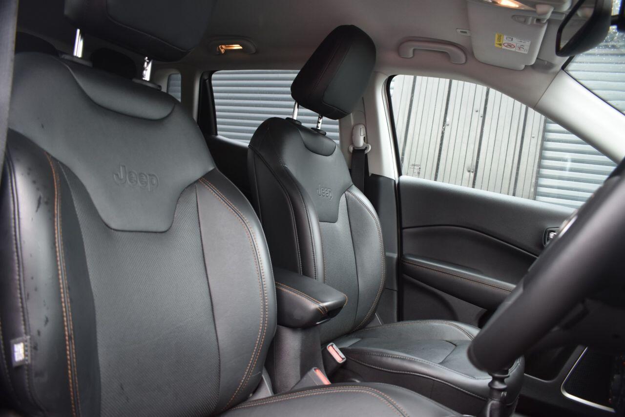 Jeep Compass view 23