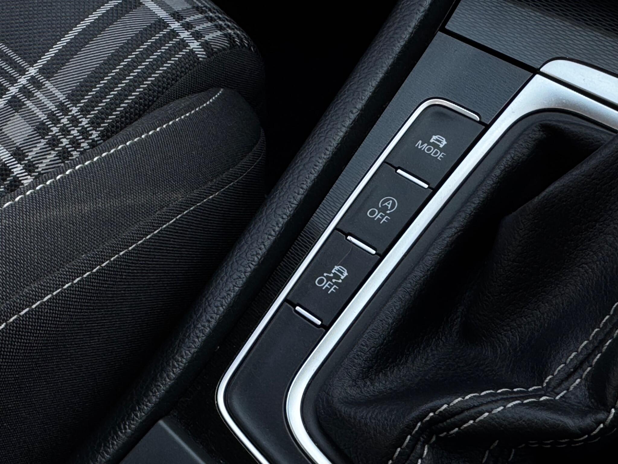 Volkswagen Golf view 26