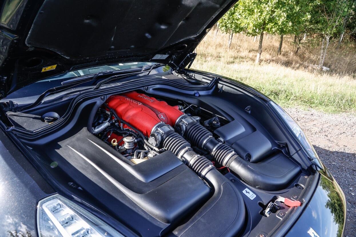 Ferrari California view 21