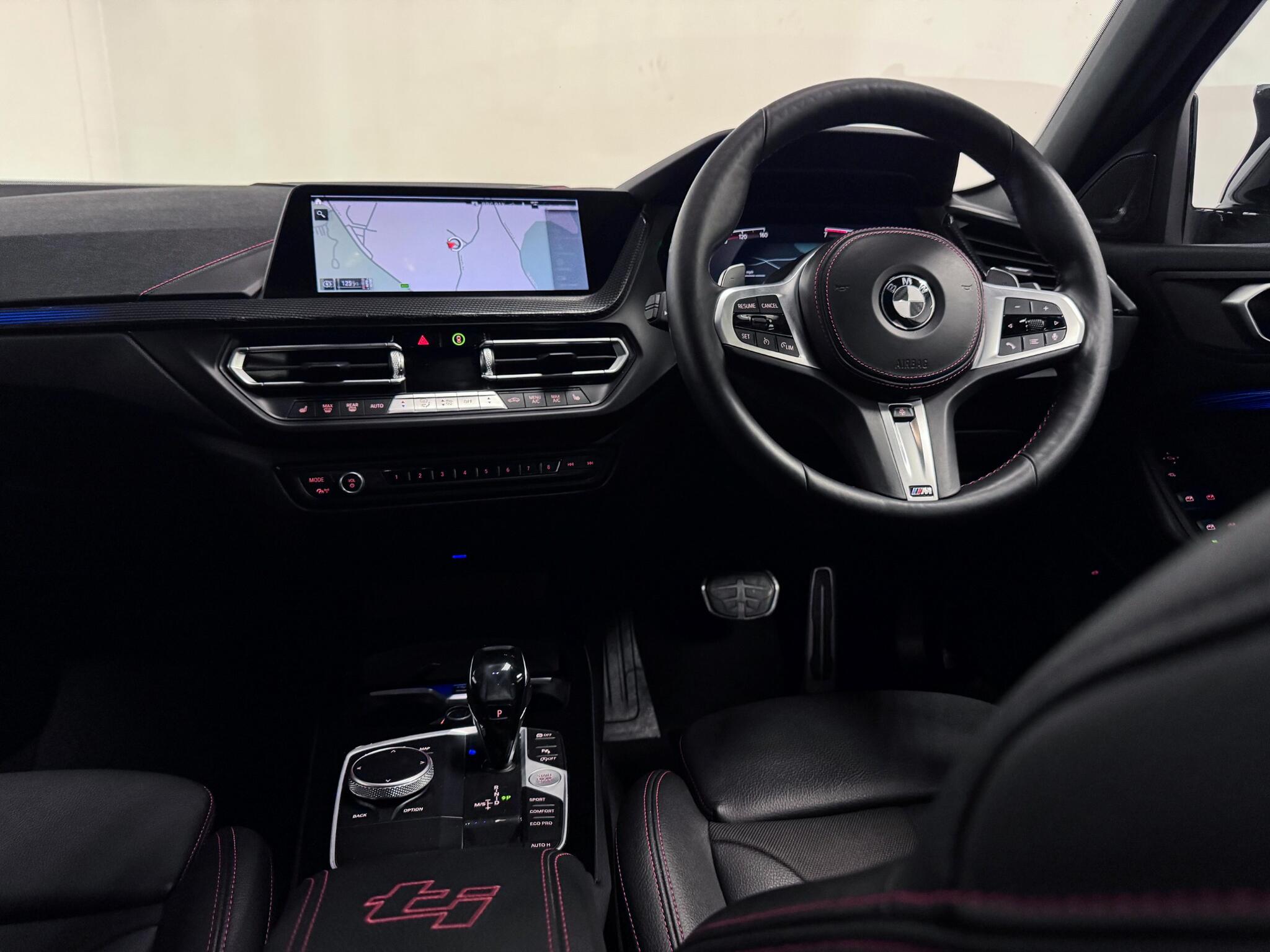 BMW 1 Series view 30