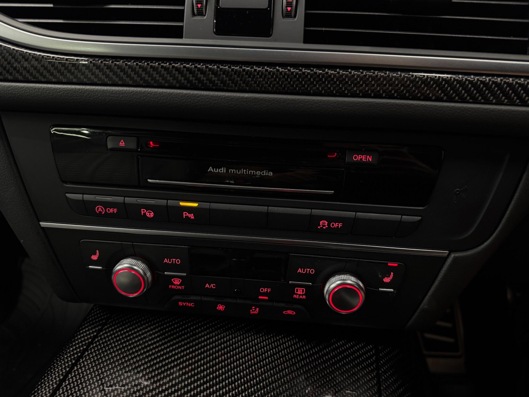 Audi RS6 view 28