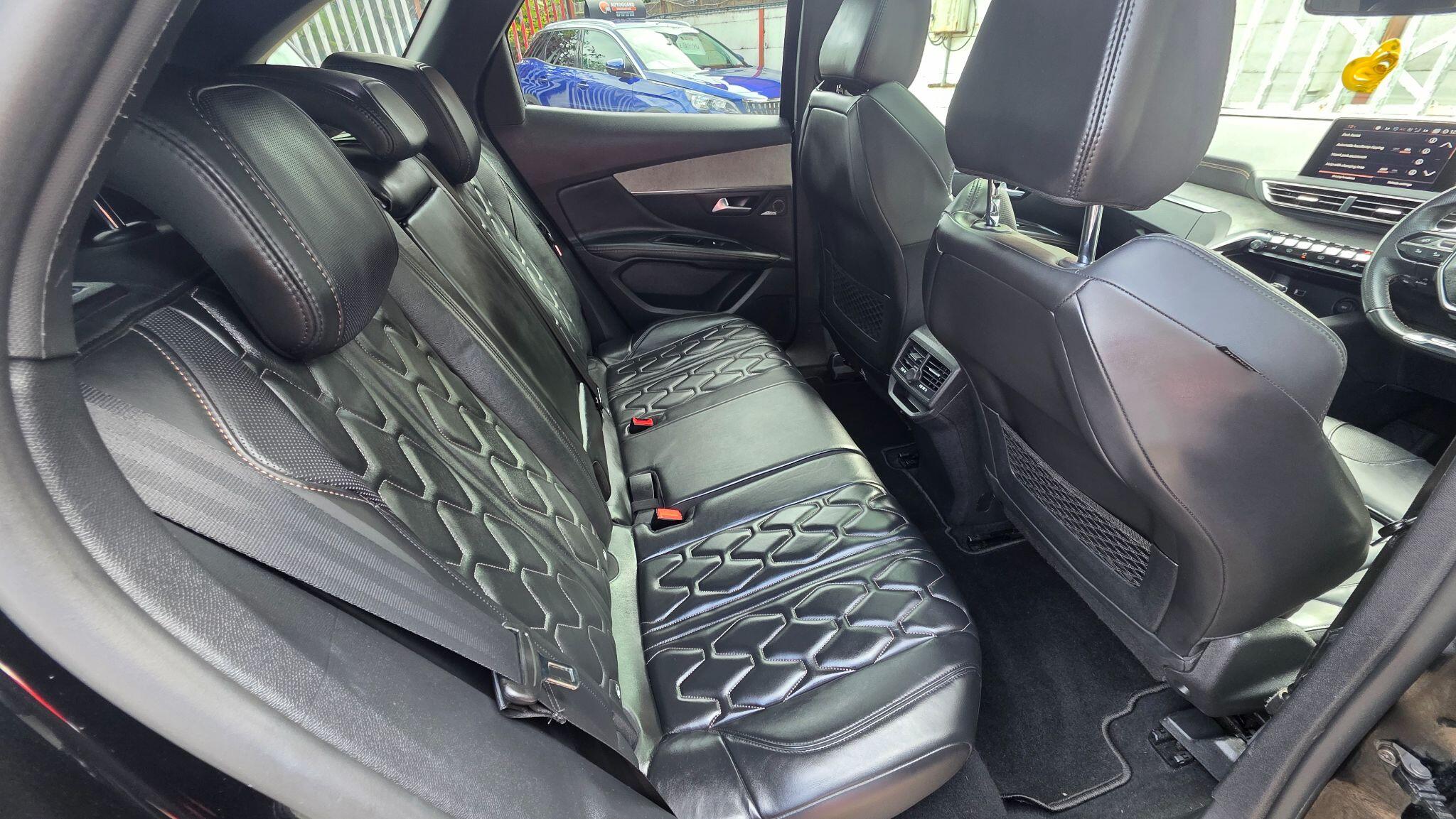Peugeot 3008 view 32