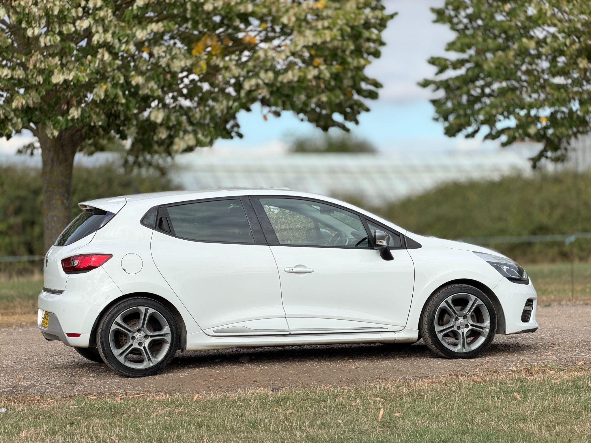 Renault Clio view 4