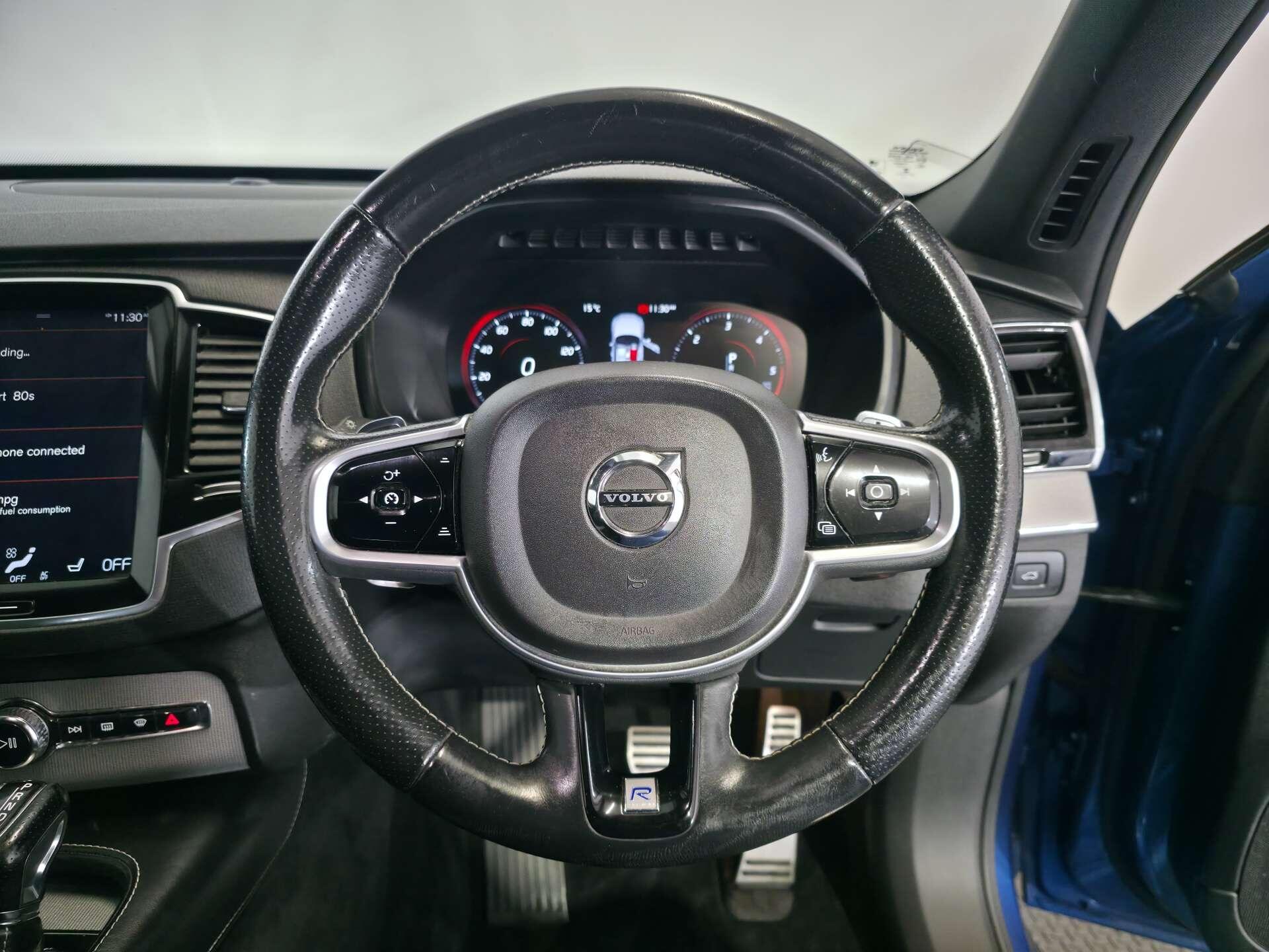 Volvo XC90 view 33