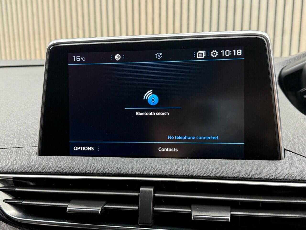 Peugeot 3008 view 18
