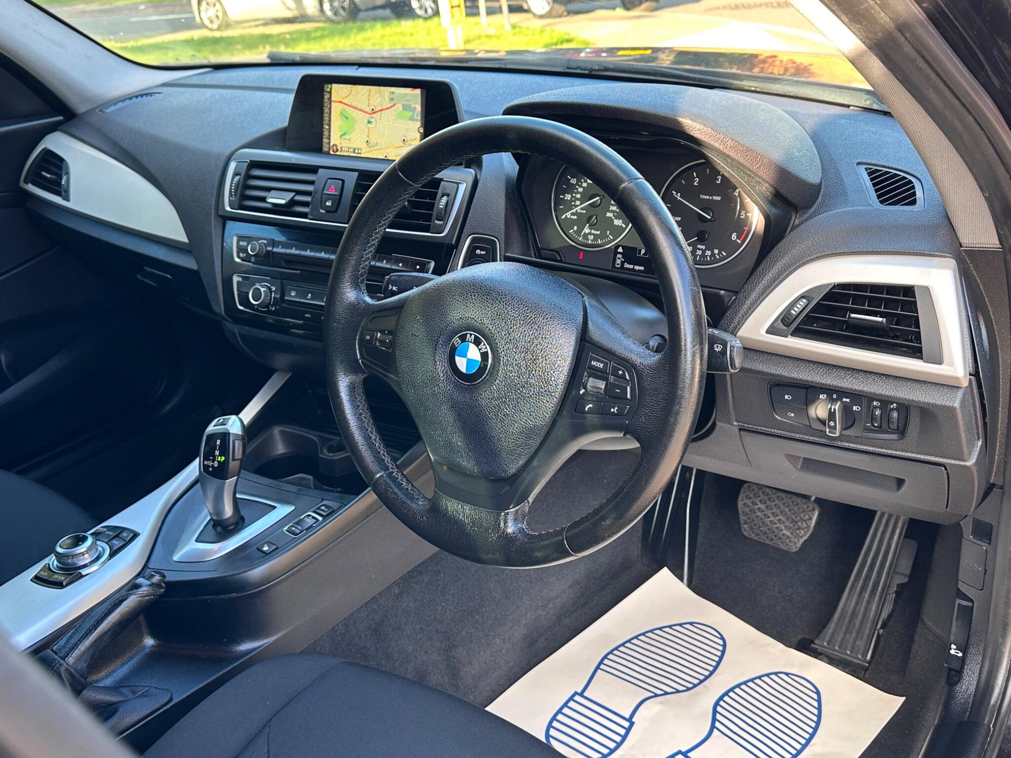 BMW 1 Series view 4