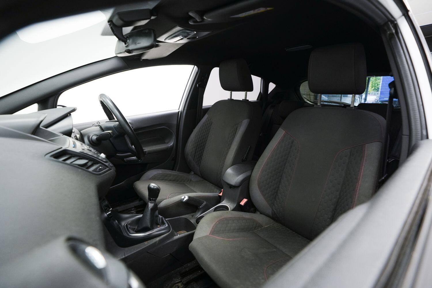 Ford Fiesta view 21