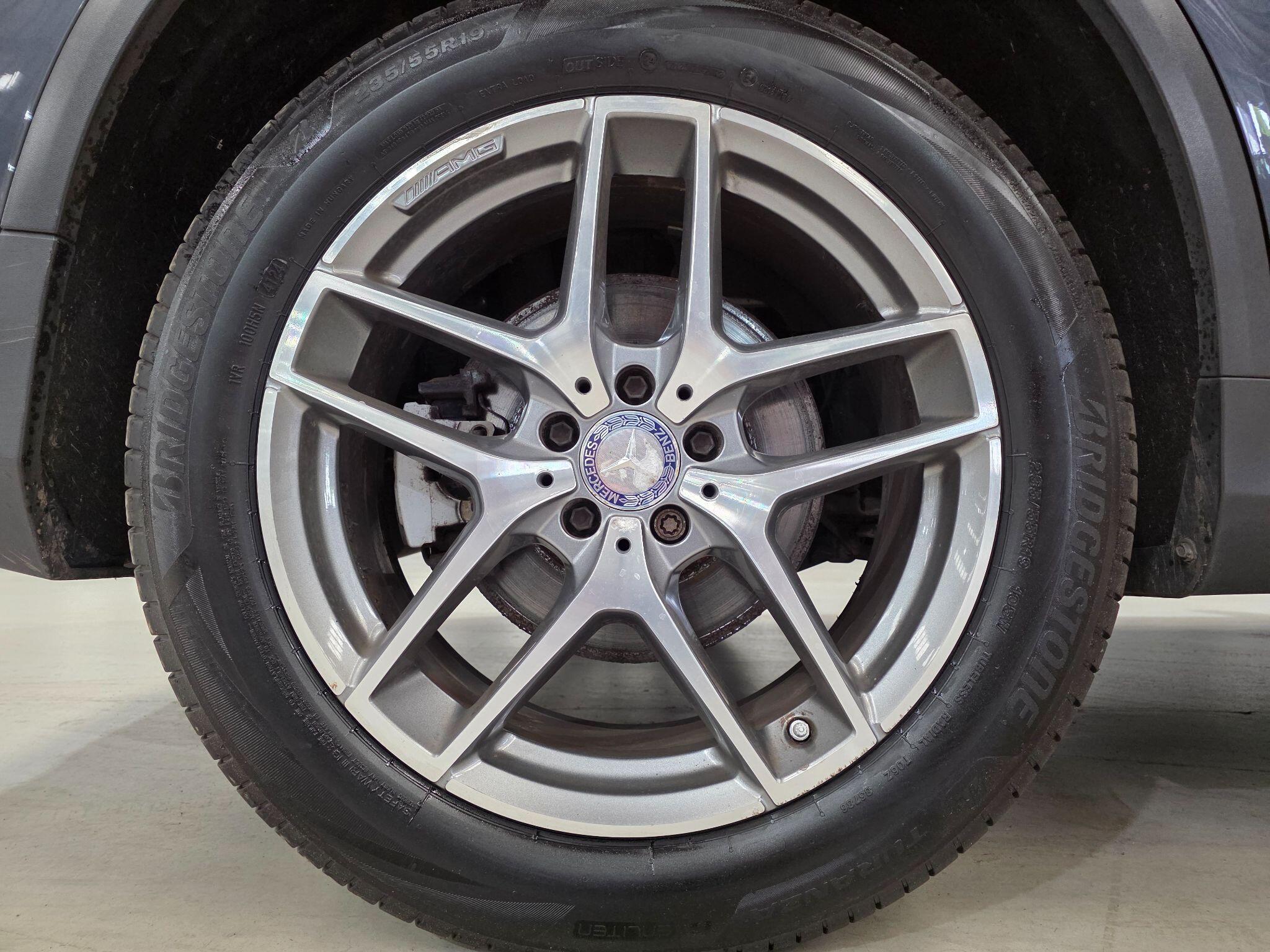 Mercedes-Benz GLC view 32
