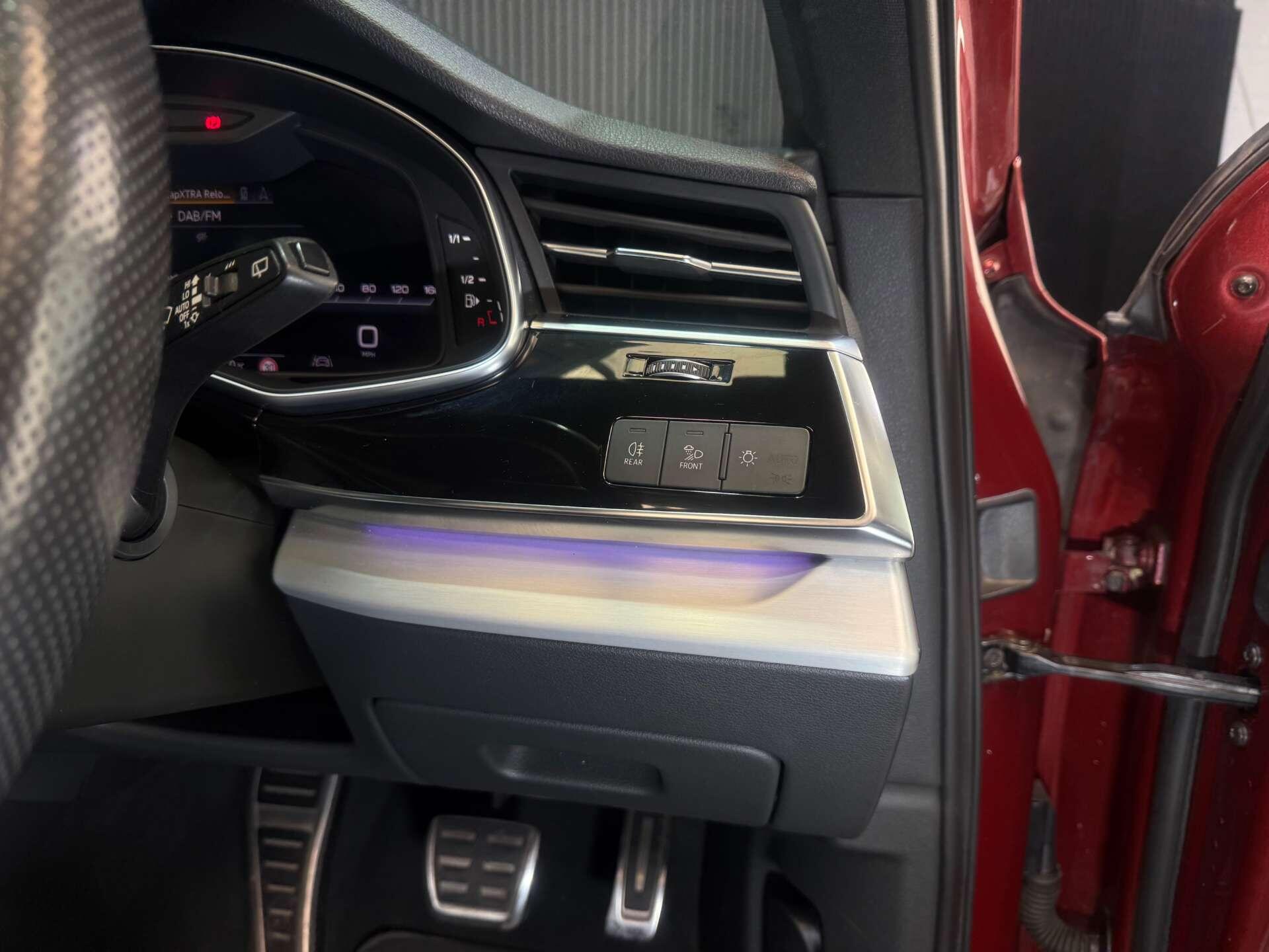 Audi SQ7 view 29