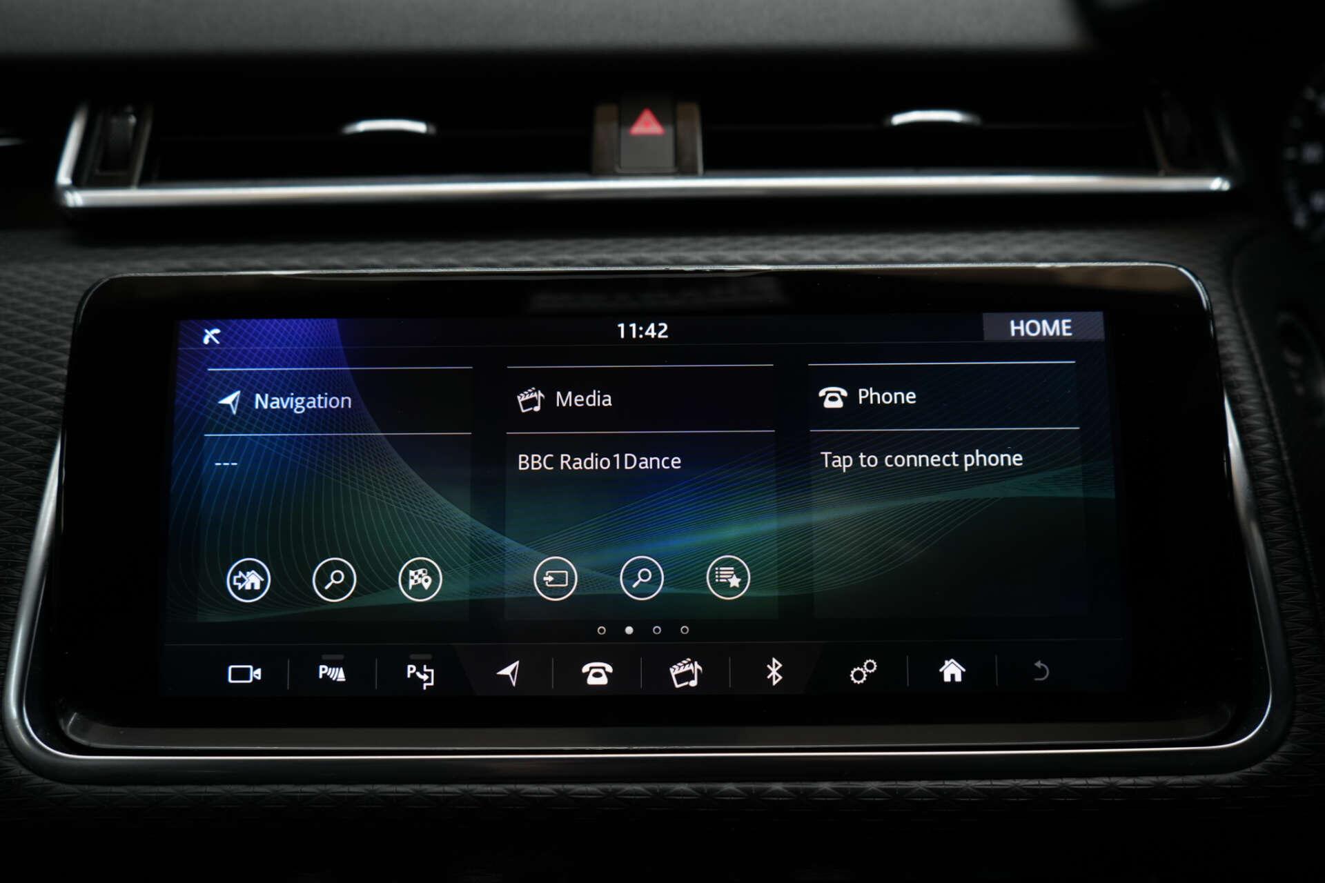 Land Rover Range Rover Velar view 36