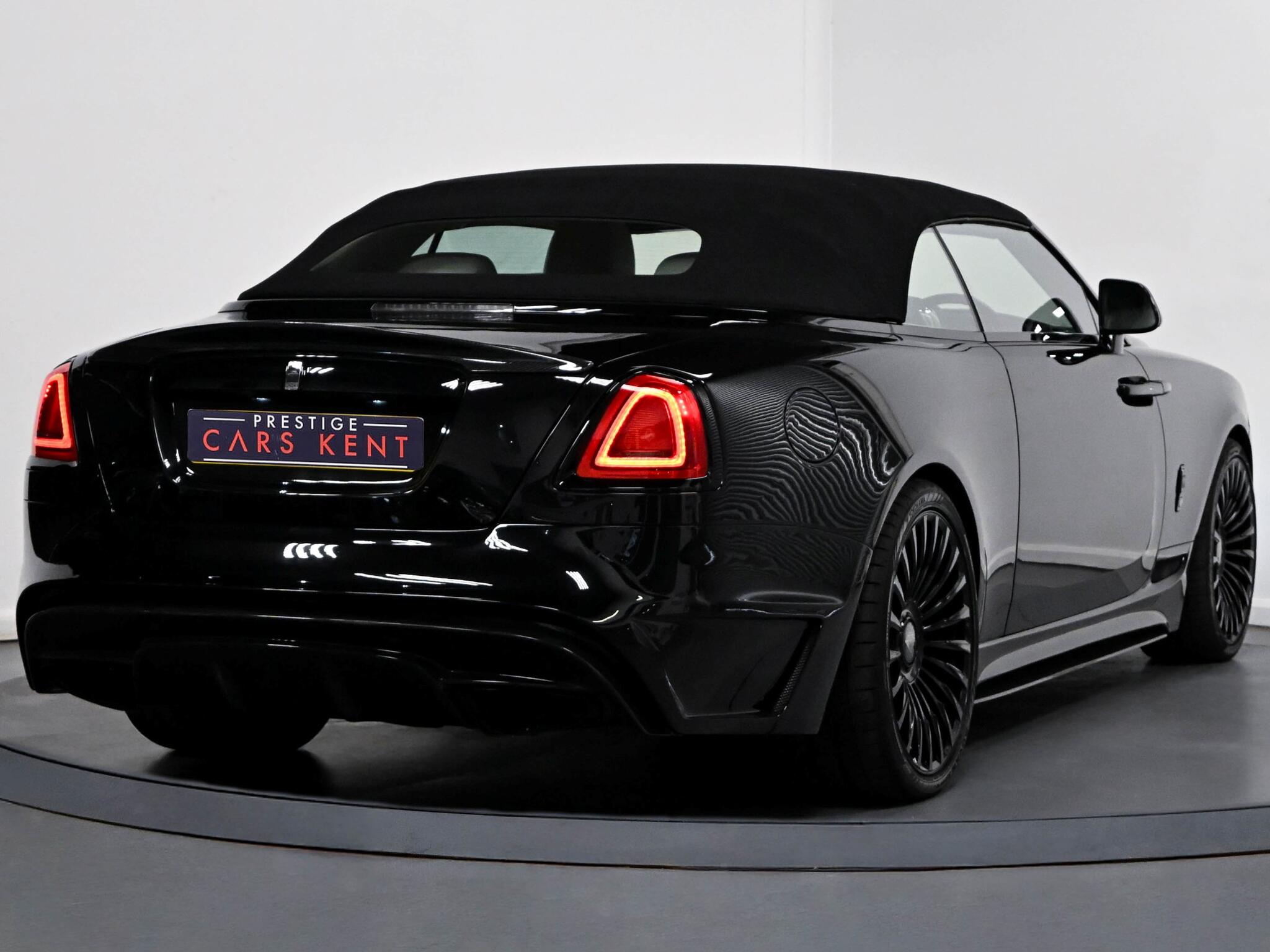Rolls-Royce Dawn view 34
