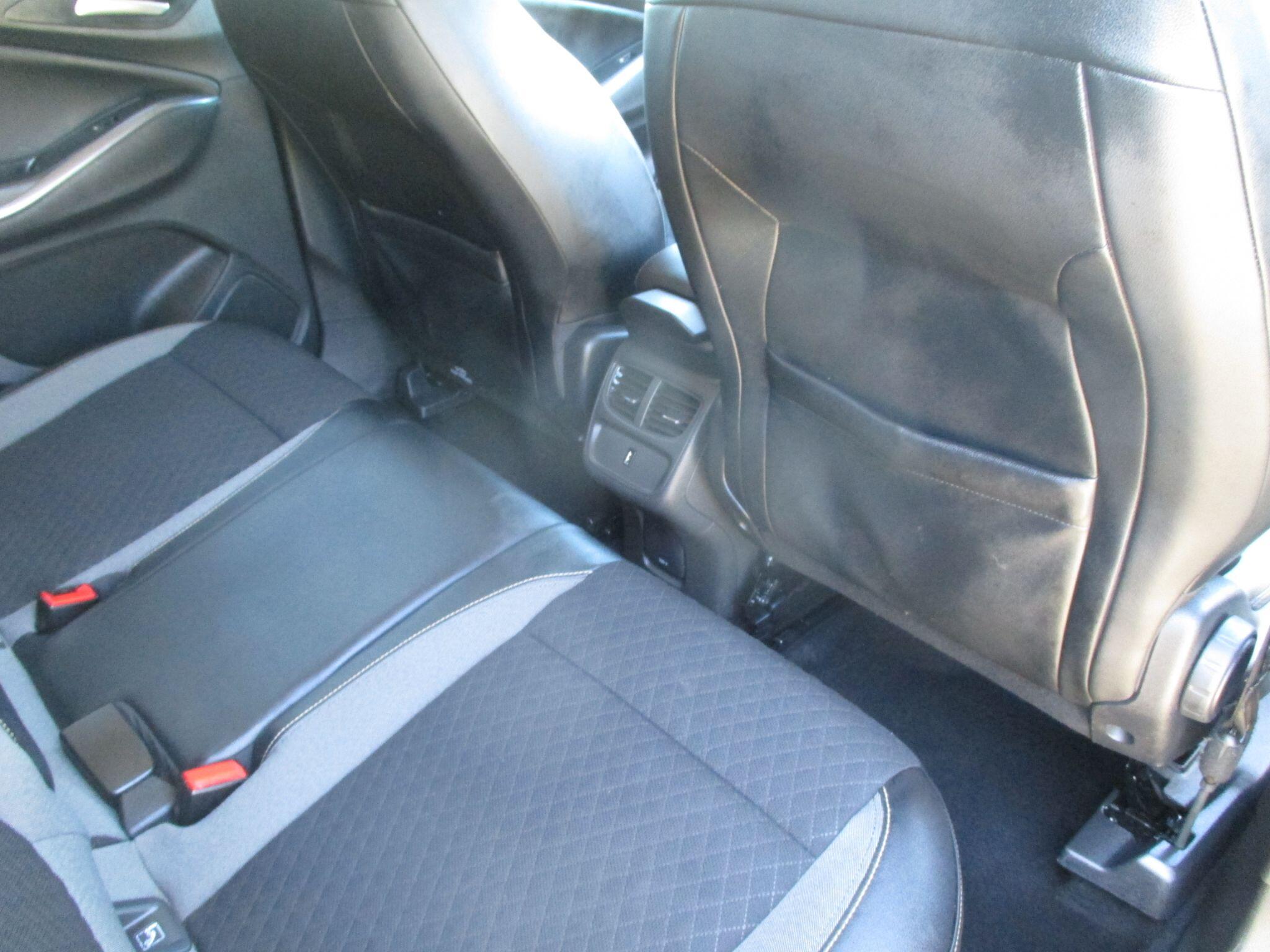 Vauxhall Grandland X view 25