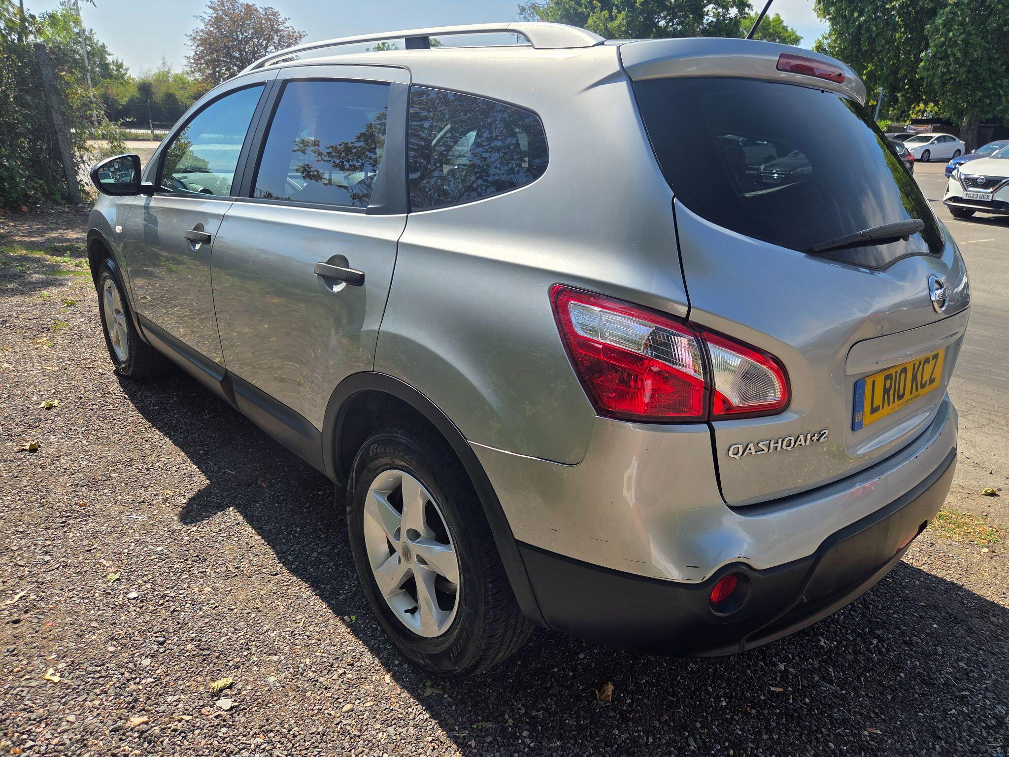 Nissan Qashqai+2 view 6