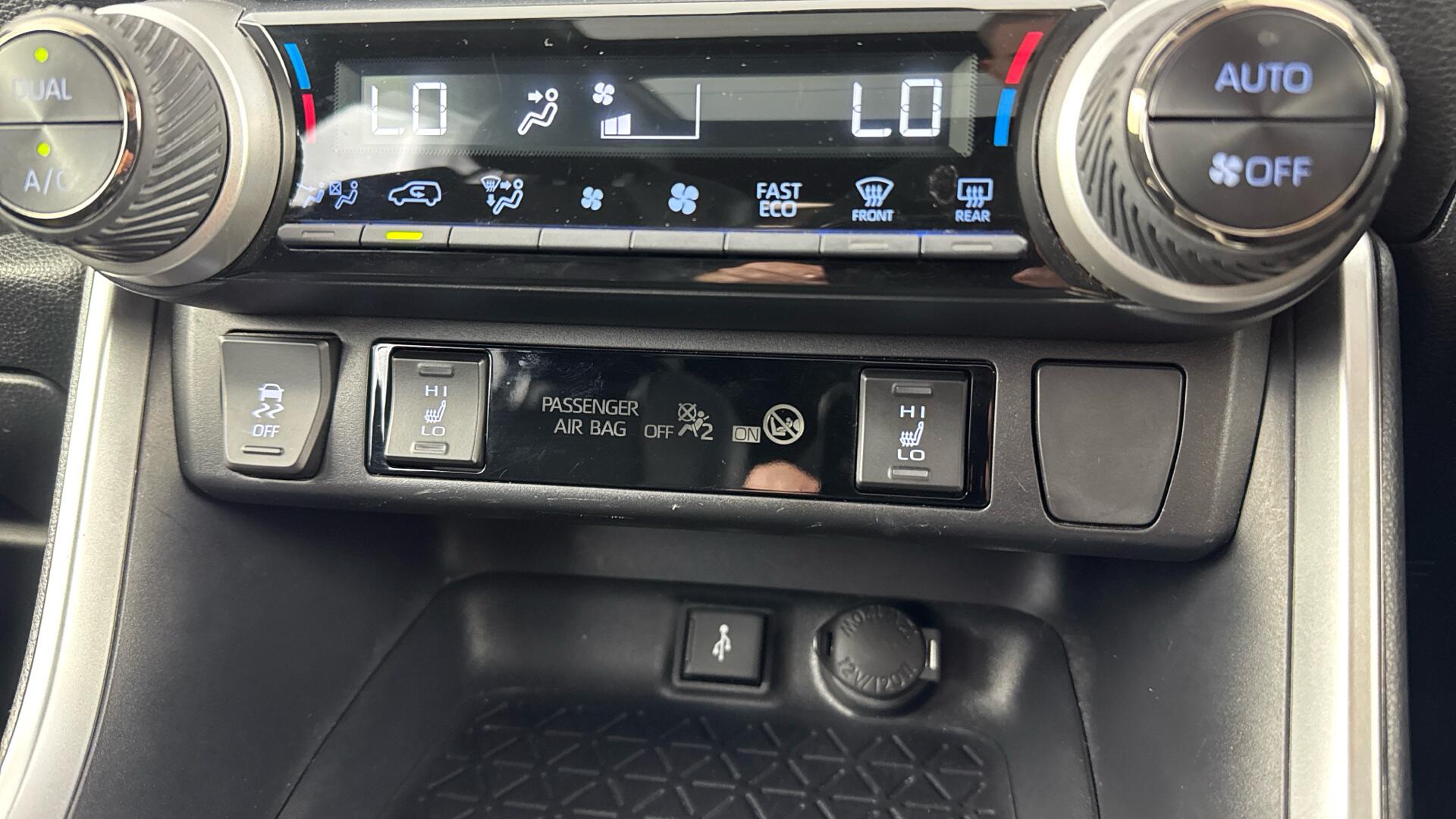 Toyota RAV4 view 37