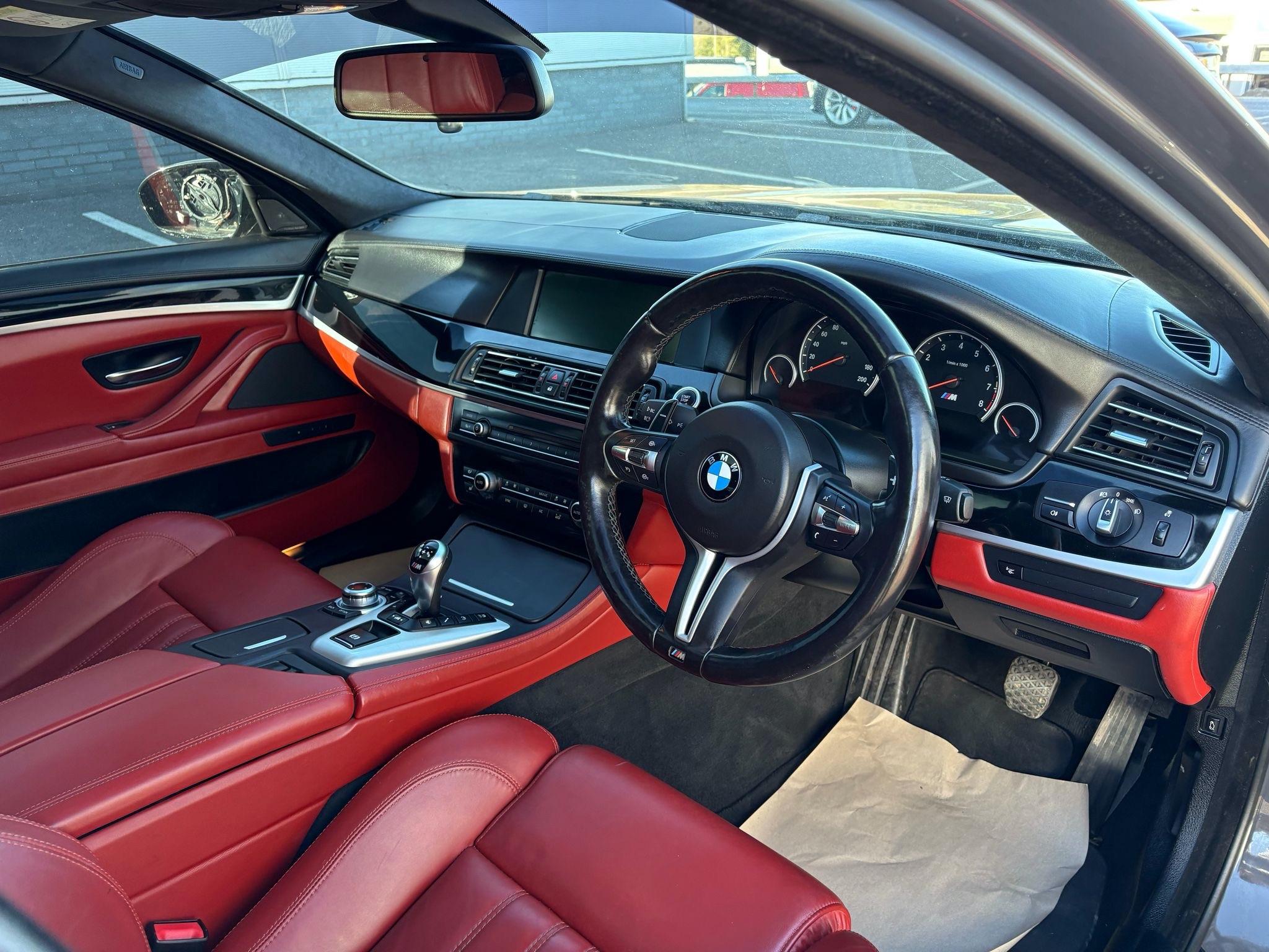 BMW M5 view 30